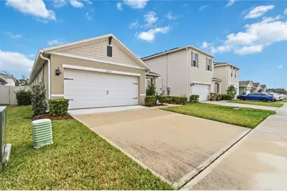 2763 Swooping Sparrow Drive, Saint Cloud, FL 34773 - Photo 4