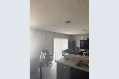 517 Maricopa Drive, Kissimmee, FL 34758 - Photo 2