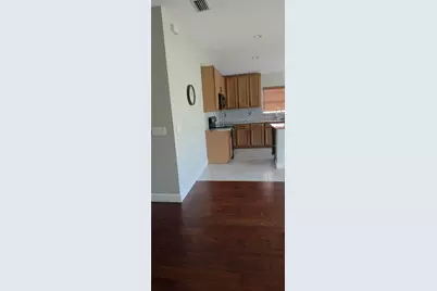 35138 Meadow Reach Drive, Zephyrhills, FL 33541 - Photo 4