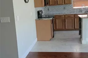 35138 Meadow Reach Dr, Zephyrhills, FL 33541 - Photo 4