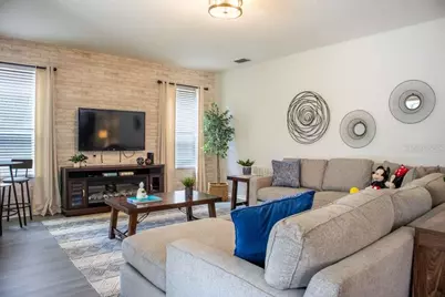 210 Las Fuentes Drive, Kissimmee, FL 34746 - Photo 4