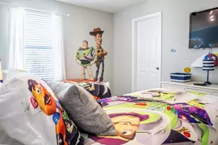 210 Las Fuentes Dr, Kissimmee, FL 34746 - Photo 26