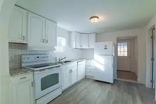 702 Hillsboro St, Plant City, FL 33563 - Photo 2