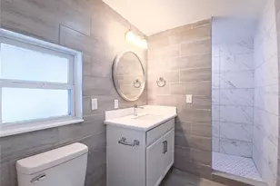 702 Hillsboro St, Plant City, FL 33563 - Photo 8