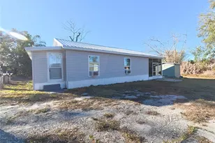 702 Hillsboro St, Plant City, FL 33563 - Photo 1