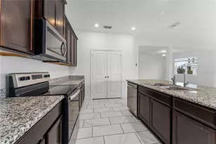 520 Overpool Ave, Davenport, FL 33896 - Photo 8