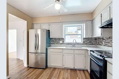 115 Lindenwood Lane, Kissimmee, FL 34743 - Photo 2