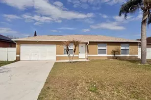 344 Edgewood Ct, Kissimmee, FL 34759 - Photo 1