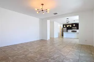 652 Samuel Pl, Davenport, FL 33837 - Photo 10