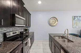 9075 Dogleg Dr, Davenport, FL 33896 - Photo 12