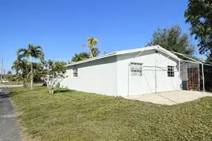 8760 NW 21st St, Sunrise, FL 33322 - Photo 4