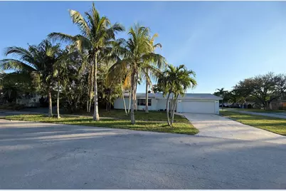 8760 NW 21st Street, Sunrise, FL 33322 - Photo 2