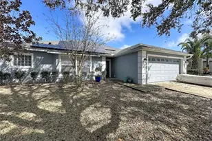 217 Compass Rose Dr, Groveland, FL 34736 - Photo 2