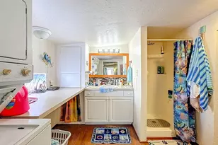 411 Tropic Dr W, Palmetto, FL 34221 - Photo 18