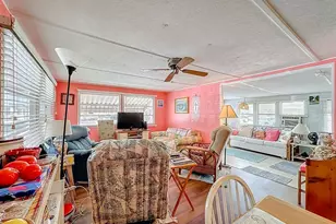 411 Tropic Dr W, Palmetto, FL 34221 - Photo 8