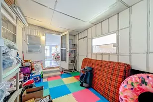 411 Tropic Dr W, Palmetto, FL 34221 - Photo 22