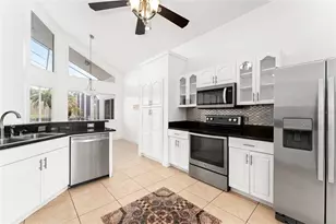 8101 Canyon Lake Cir, Orlando, FL 32835 - Photo 12