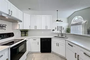 449 Bent Oak Loop, Davenport, FL 33837 - Photo 18