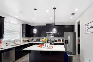 2438 Chateau Loop, Kissimmee, FL 34741 - Photo 6