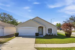 2936 Summer Winds Cir, Saint Cloud, FL 34769 - Photo 2