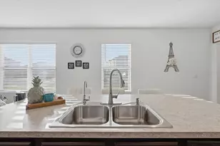 812 Brooklet Dr, Davenport, FL 33837 - Photo 16