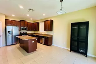 2568 Isabela Terrace, Kissimmee, FL 34743 - Photo 4