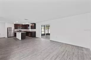 1136 Sea Pines Ct, Tavares, FL 32778 - Photo 4