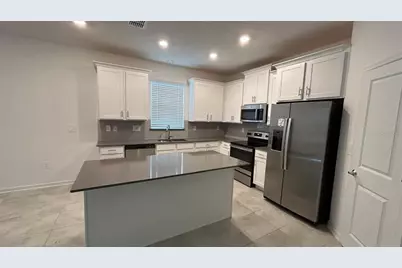 913 Laurel View Way, Groveland, FL 34736 - Photo 20