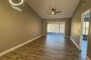 65 Silver Falls Cir, Kissimmee, FL 34743 - Photo 14