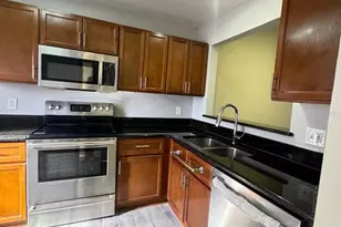 65 Silver Falls Cir, Kissimmee, FL 34743 - Photo 10