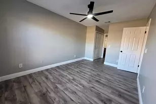 65 Silver Falls Cir, Kissimmee, FL 34743 - Photo 16