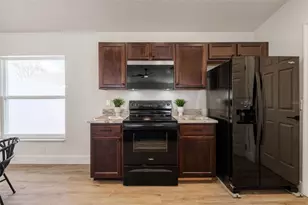 129 Cataldo Way, Groveland, FL 34736 - Photo 2