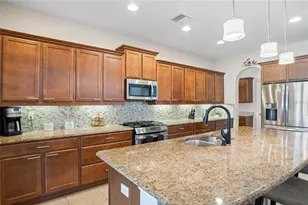 389 Silver Maple Rd, Groveland, FL 34736 - Photo 10