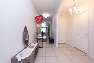 260 Sunny Day Wy, Davenport, FL 33897 - Photo 2