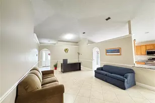 220 Milford St, Davenport, FL 33897 - Photo 4