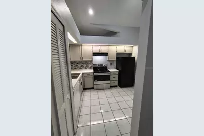 14756 Laguna Beach Circle, Orlando, FL 32824 - Photo 2