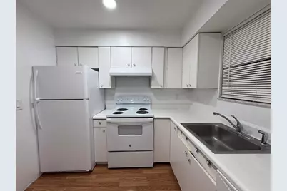 1724 Foxhall Circle #1724, Kissimmee, FL 34741 - Photo 6