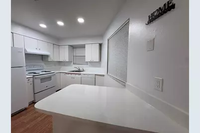 1724 Foxhall Circle #1724, Kissimmee, FL 34741 - Photo 4