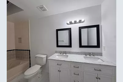 1724 Foxhall Circle #1724, Kissimmee, FL 34741 - Photo 10