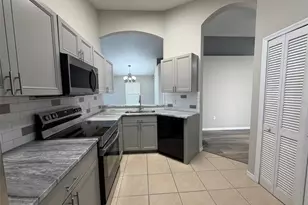 2470 Parsons Pond Cir, Kissimmee, FL 34743 - Photo 6