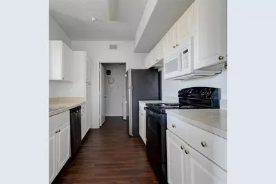 5566 Metrowest Boulevard #2-302, Orlando, FL 32811 - Photo 8