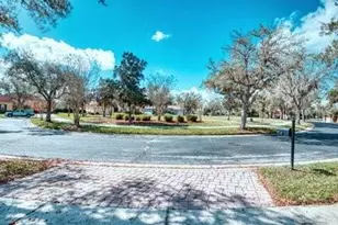 93 Oak Leaf Dr, Poinciana, FL 34759 - Photo 4