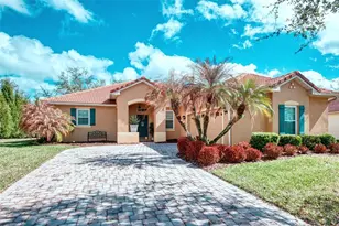 93 Oak Leaf Dr, Poinciana, FL 34759 - Photo 1