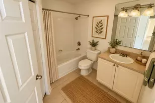 1222 Bermuda Lakes Ln, Kissimmee, FL 34741 - Photo 4