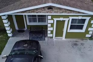 928 Alecon Dr, Orlando, FL 32808 - Photo 2