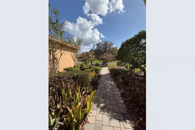 898 San Raphael Street, Poinciana, FL 34759 - Photo 36