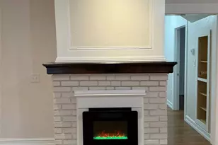 903 E New York Ave, Deland, FL 32724 - Photo 8