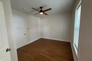 903 E New York Ave, Deland, FL 32724 - Photo 14