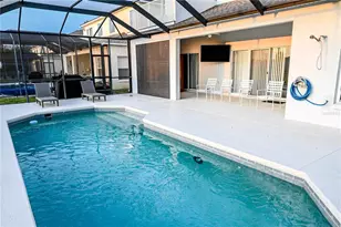 4733 Cumbriam Lakes Dr, Kissimmee, FL 34746 - Photo 4