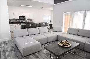 4733 Cumbriam Lakes Dr, Kissimmee, FL 34746 - Photo 6